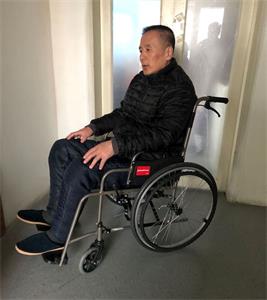 '刘宏伟被迫害坐轮椅'