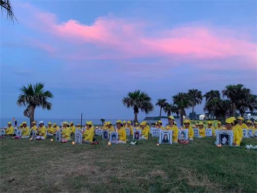 '图2：台湾花莲部份法轮功学员聚集于花莲七星潭海岸，悼念720反迫害活动。'