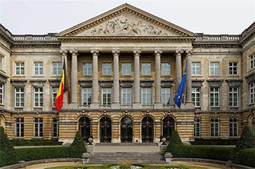 '图：位于比利时首都布鲁塞尔的联邦议会'