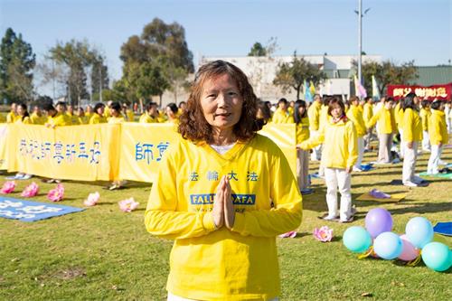 '图5:心理治疗师简。安德森(Jane Yu Anderson)说:“修炼后我的生活发生了180度的改变……我不知道我要如何报答(师父)。”(大纪元)'
