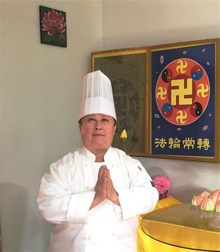 '图4:董卓娅女士感恩师尊慈悲救度,恭祝师尊新年快乐。'