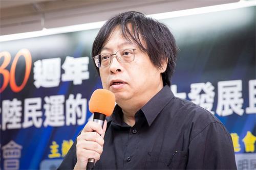 '图2：华人民主书院董事主席曾建元。'