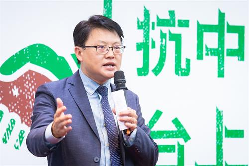 '图2：台湾基进党主席陈奕齐'