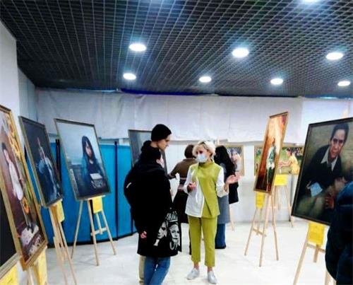'图1～5：二零二一年九月，“真善忍国际美展”连续三个周末在莫斯科VDNH展览中心展出。图为美展现场。'