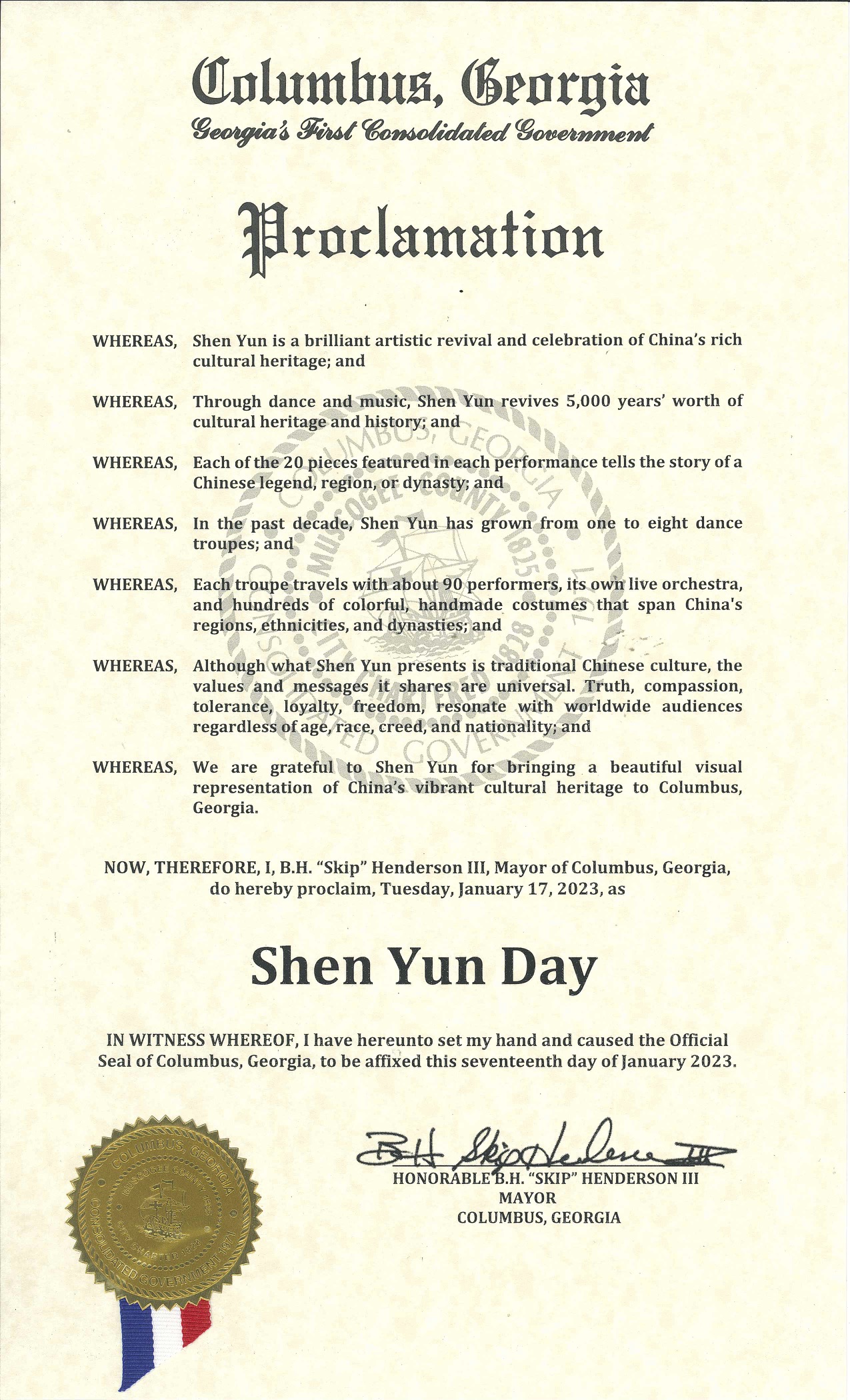 图7：乔治亚州哥伦布市长亨德森（B.H. Henderson）颁发给神韵的褒奖，将神韵在该市的演出日，二零二三年一月十七日，定为“神韵日”。
