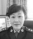 '陶淑萍，女，一九六五年八月出生，先后任专门负责迫害法轮功学员的狱政科长、九监区监区长等职。'