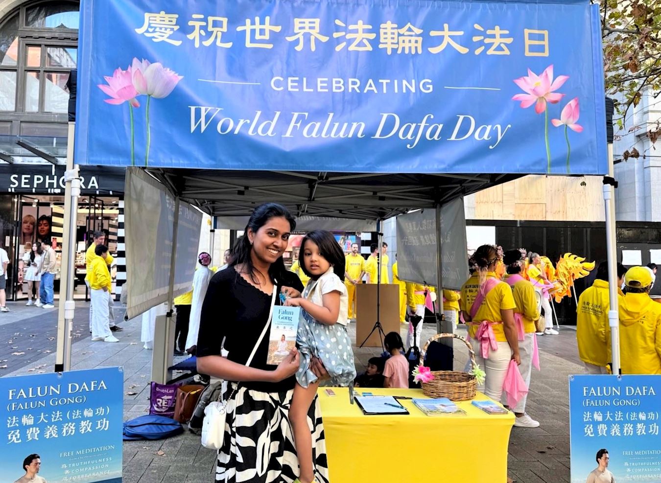 '图18:罗希妮·奈尔(Roshini Nair)说:“我想要继续阅读法轮功书籍,并开始修炼。”'