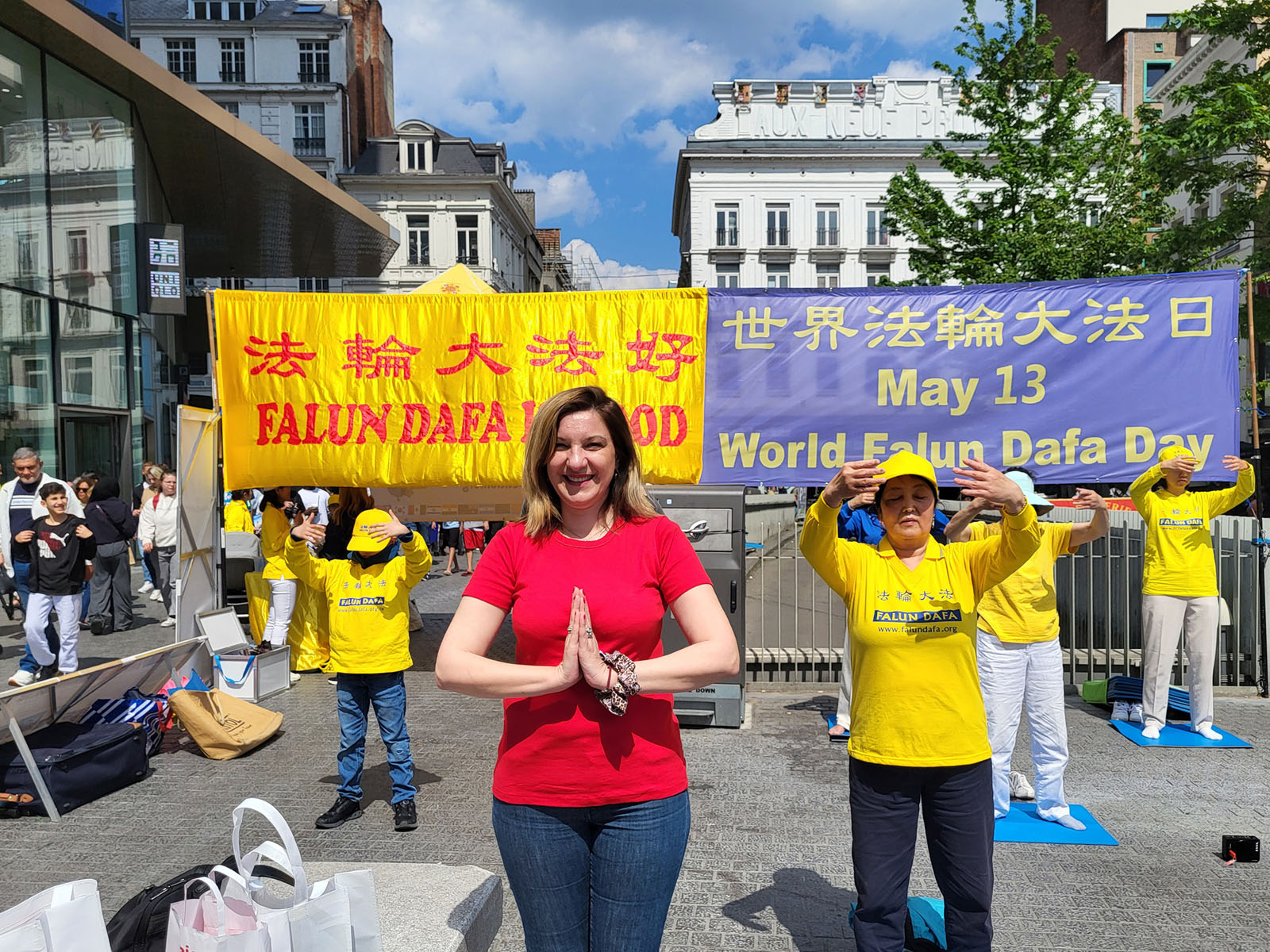 图7：古典文学教师埃莱夫瑟莉亚·菲利普乌表示，自己感受到学员身上纯净祥和的能量